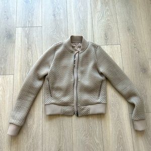 Alo Yoga Cropped Perforated Spongy Mesh Shell Jacket Nude/Beige XS